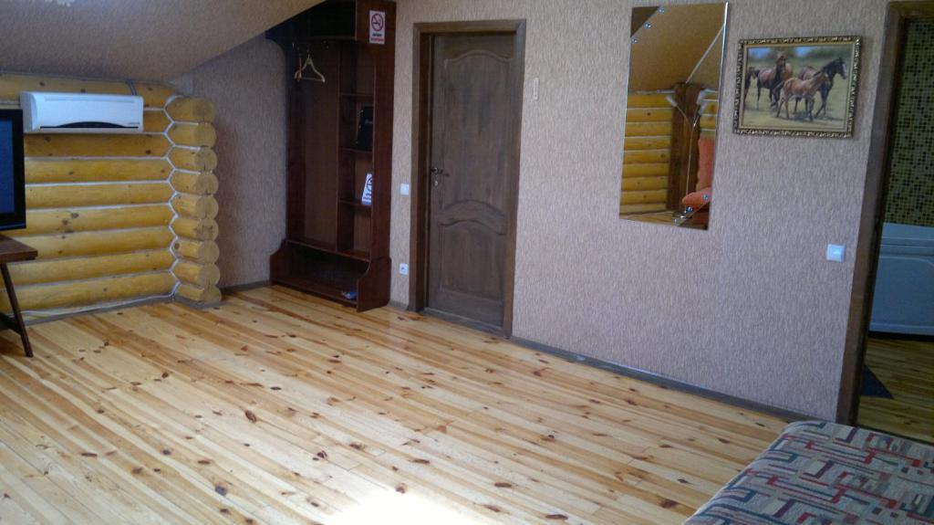 Panska Hata Hotel Nyzhnya Khortytsya Cameră foto